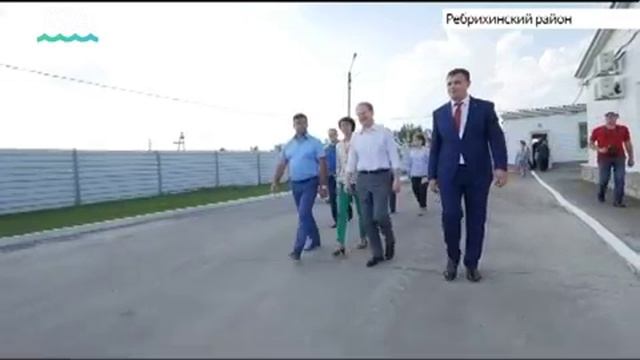 Виктор Томенко посетил одно из крупнейших предприятий Алтайского края «Барнаульский пищевик» смотреть онлайн