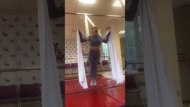 LA Studio -Студия растяжки и оздоровительной гимнастики Анны Ленч. смотреть онлайн