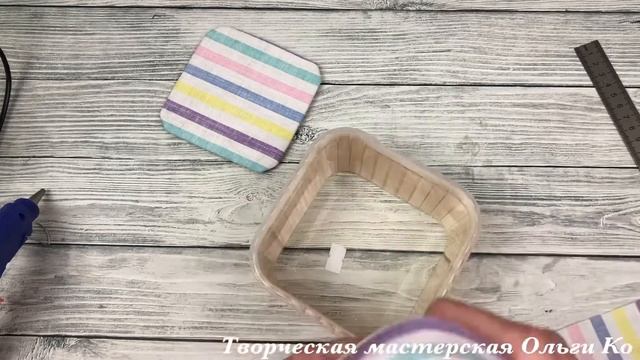 Конфетница из контейнера и деревянных палочек смотреть онлайн