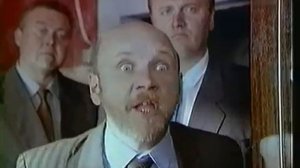 Ну и хрен с ним, с плащом!