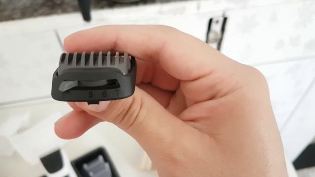 PHILIPS MULTIGROOM - unboxing do aparador de pelos modelo MG3721/77 смотреть онлайн