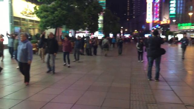 Уличные танцы в Шанхае // StreetDance in Shanghai смотреть онлайн