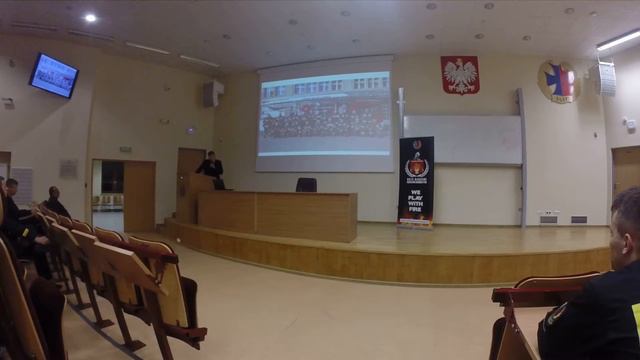 Przywództwo w warunkach bojowych cz. 3/4 (Seminarium kpt. M. Wyrozębskiego, KNDG SGSP 2016) смотреть онлайн
