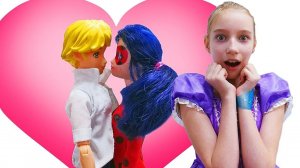 Кого выберет Леди Баг: Адриана или Супер-Кота?! — Принцесса София и куклы устроили свидание!