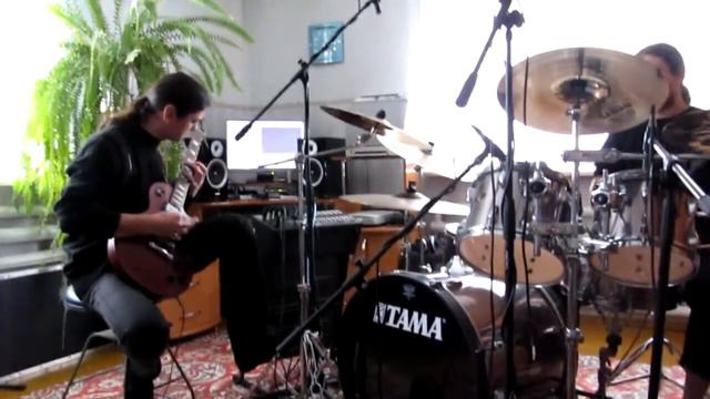 Gibson Studio 2008 and Tama (Part 2) смотреть онлайн