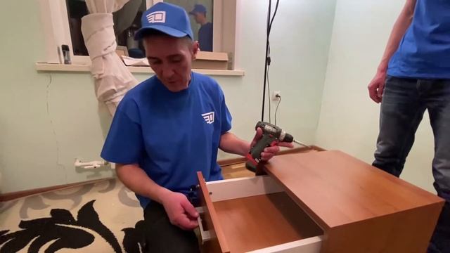 Как упаковать тумбочку при переезде. Видео инструкция. Лайфхаки переезда смотреть онлайн