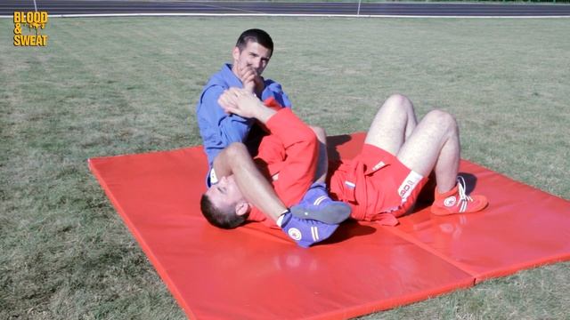 Самбо. Три варианта разрыва захвата для выхода на рычаг локтя. Sambo. смотреть онлайн