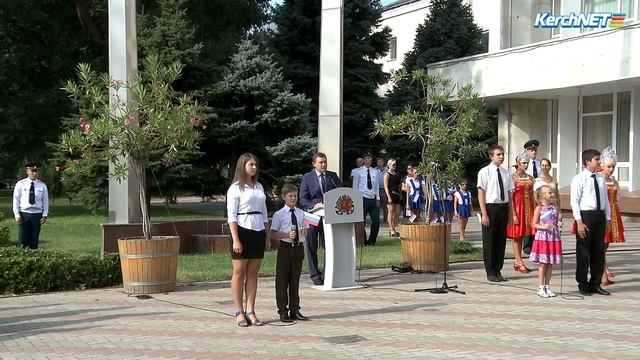 Впервые в истории Керчь отмечает День триколора