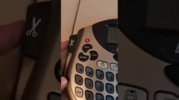 Dymo Letratag Plus Lt-100t Portable Label Maker - Make Your Labels Fast & Easy!