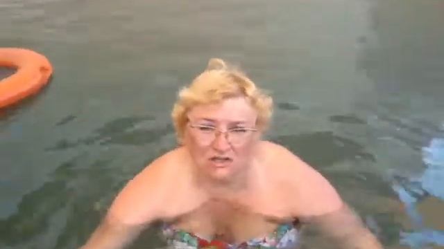 Потрясающие радоновые источники отеля Golden Tulip в ОАЭ. Декабрь 2017. смотреть онлайн