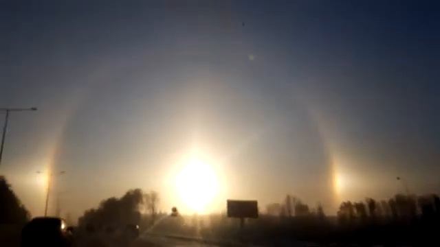 Гало солнца над Екатеринбургам смотреть онлайн