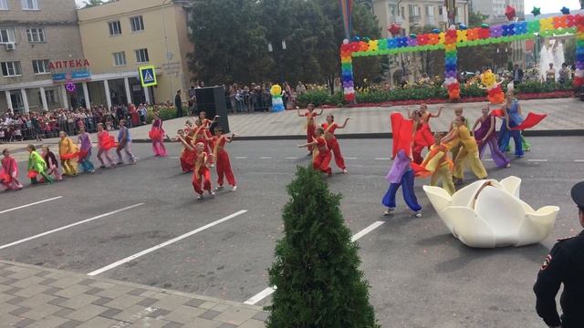 Индийский лотос. Карнавал цветов смотреть онлайн