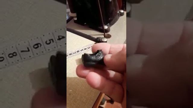 Самые маленькие колодки для обуви в мире. Золотые руки у мастера из Дагестана смотреть онлайн