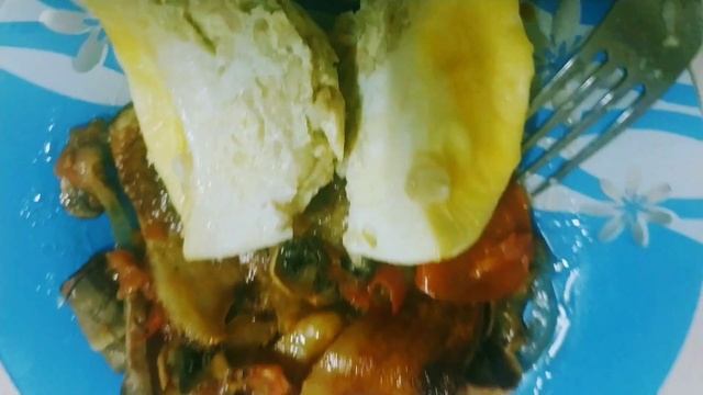 мой завтрак?КЕКС за минуту (яйцо+готовая овсянка,перемешать) в МИКРОВОЛНОВКЕ+жареные овощи)? смотреть онлайн