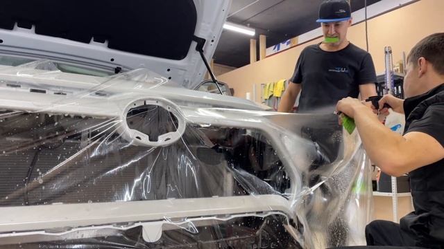 Бронирование кузова Toyota RAV4 полиуретановой пленкой Llumar, тонировка стекол смотреть онлайн