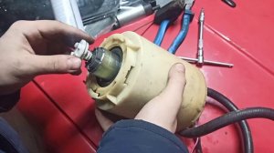 Замена бензонасоса на Volkswagen Passat B3!