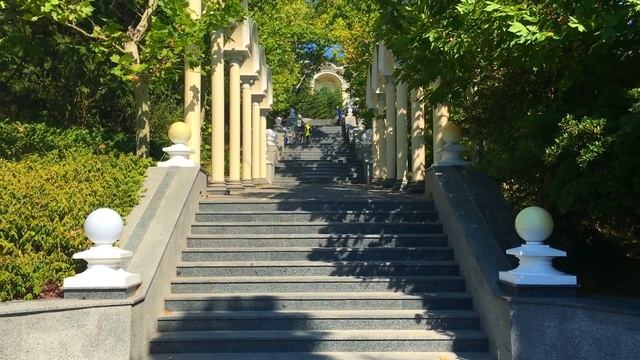 Ялта 2017. Приморский парк. Пляж. Море. ЮБК 2017. смотреть онлайн