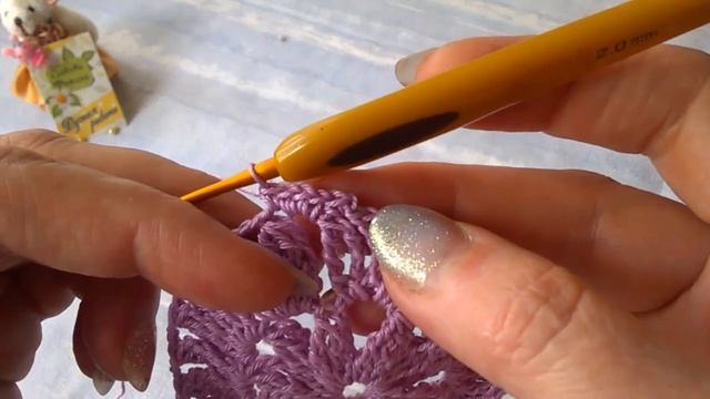 Шапочка крючком к пинеткам "ЯГОДКИ". Мастер класс. смотреть онлайн