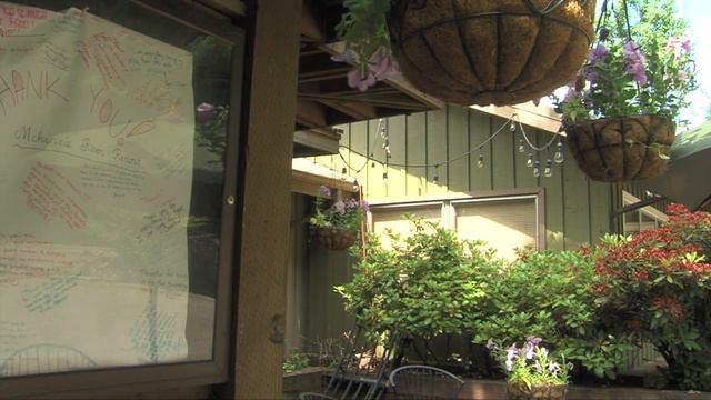 McKenzie River Mountain Resort: History you can relax with. смотреть онлайн