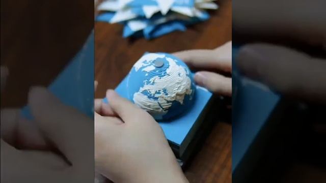 3D Earth Calendar,do you like it? смотреть онлайн