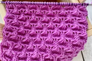 СТИЛЬНЫЙ УЗОР СПИЦАМИ ДЛЯ ДЖЕМПЕРОВ И КАРДИГАНОВ.