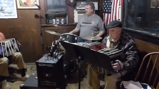 Concertina Boogie - Sokolowski, Adamczyk at Martin's Tap смотреть онлайн