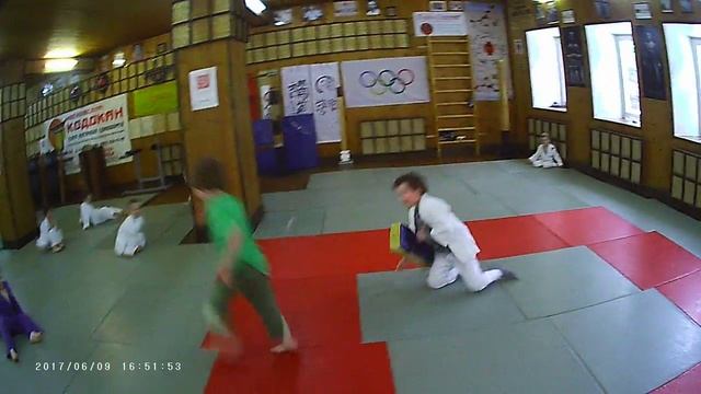 Дзюдо. Игра тараканьи салки. Дети 4-6 лет. смотреть онлайн