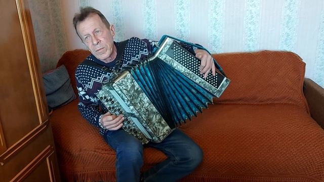 Хуторянка - (Сыпал снег буланому под ноги) Песни под баян смотреть онлайн