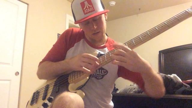 Moonlight Sonata Bass Guitar Tapping смотреть онлайн