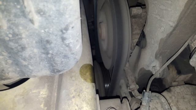 Что делать если из под капота автомобиля Daewoo Lanos слышен писк смотреть онлайн