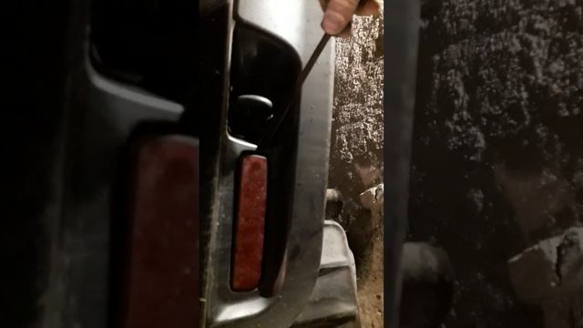 Как снять задний бампер нива шевроле