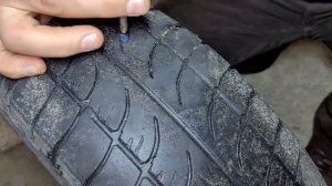 Ремонт шины с помощью самореза. Резиновый саморез для ремонта шины.