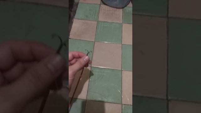 Как достать из унитаза освежитель. смотреть онлайн