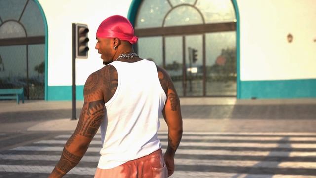 QATAR IS NOT DUBAI | Doha and it's surprises, meet Rajaa Belmir, activities смотреть онлайн