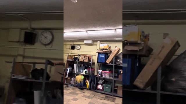 Possible PERL room…update смотреть онлайн