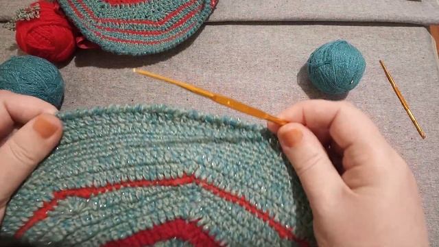 Две плотные сидушки из старых ниток. Крючком на круглые табуретки.Обзор. смотреть онлайн