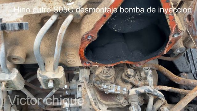 Hino dutro S05C desmontaje bomba de inyección parte 1. смотреть онлайн