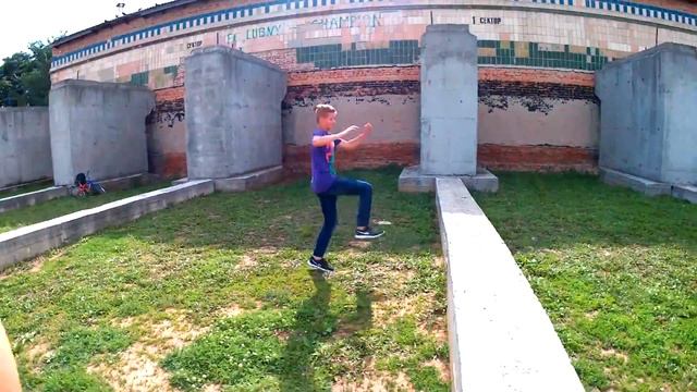 Паркур.Сделал 7 сальто подряд смотреть онлайн