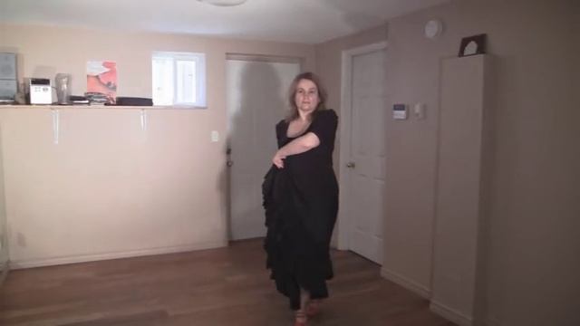 Practicing a flamenco tangos marking step (flamenco dance lesson) смотреть онлайн