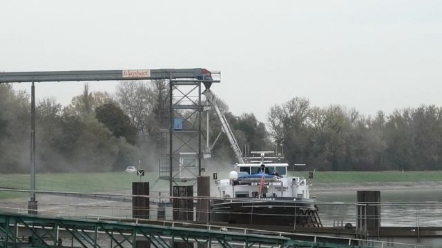 Выходные на Автодоме. Дикарями во Франции #3 Утро доброе ?Где я купил лицензию на рыбалку. смотреть онлайн