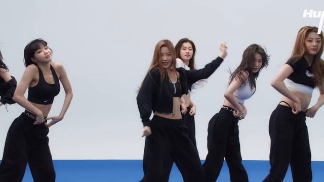 LE SSERAFIM [르세라핌] - FEARLESS ｜Quick Zoom