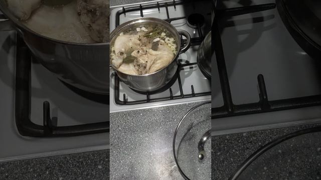 очень вкусный куриный бульон и очень прозрачный как моя совесть)