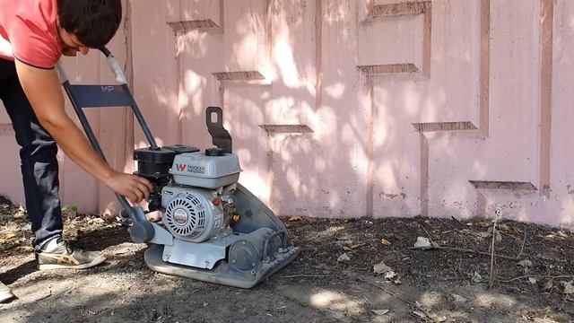 Как правильно начинать работу с виброплитой WackerNeuson MP 12 CE смотреть онлайн