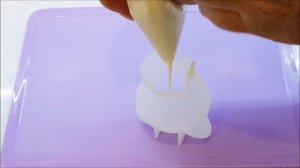 Как отлить шоколадную фигурку в форме из тонкого силикона. Часть 1.