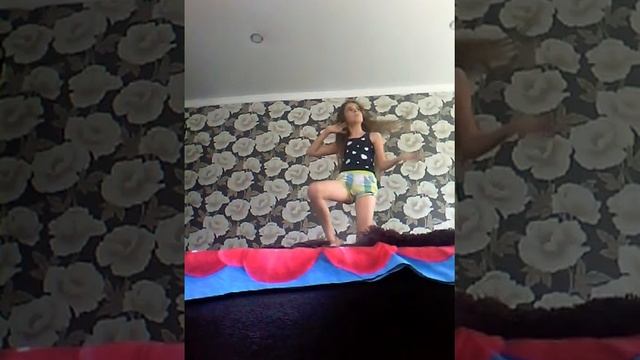 Танец под песню танцы в моей кровати смотреть онлайн