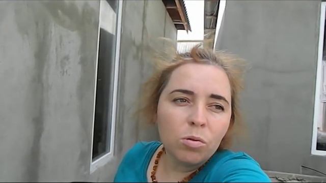 Нелепое чувство такое.Эвелина выбрасывает игрушки . смотреть онлайн
