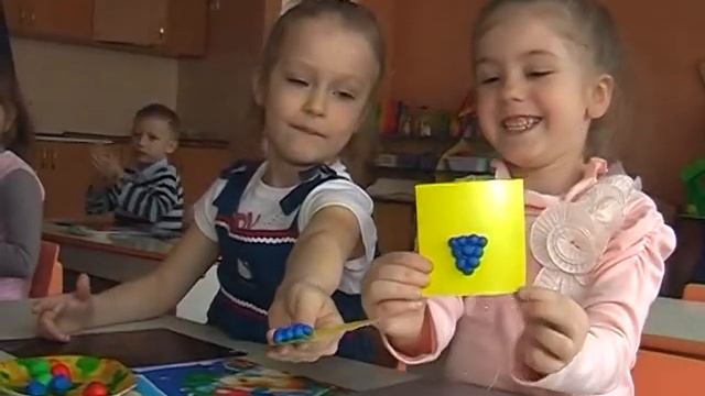 Заняття з ліплення в дитячому закладі Старша група смотреть онлайн