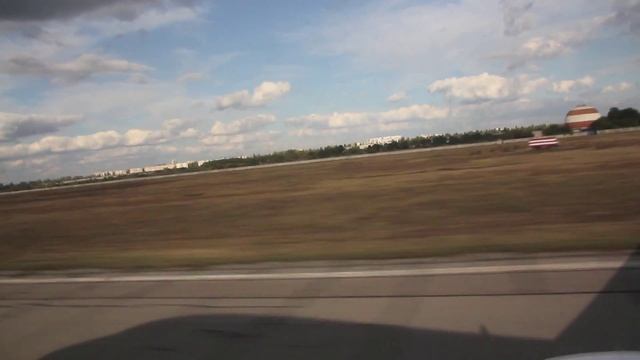 Аэропорт Одесса, Взлёт Боинга 737-600 Малев смотреть онлайн