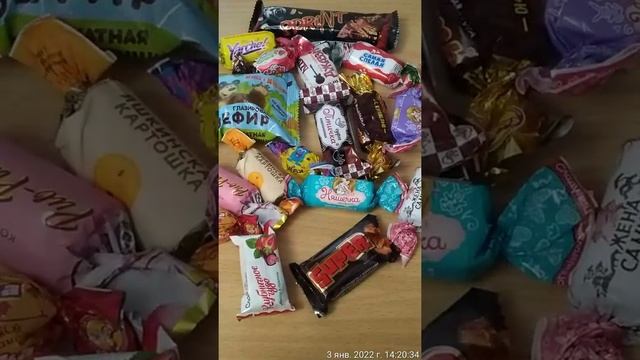 АСМР сладкий НОВОГОДНИЙ подарок ? конфеты/ ASMR Mykbang CHOCOLATE CANDIES * EATNG SOUNDS смотреть онлайн