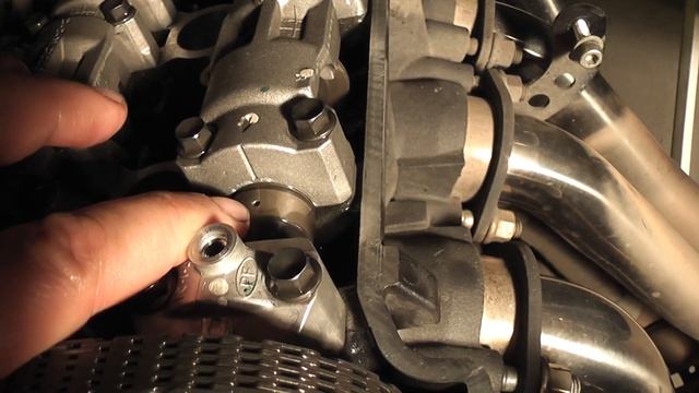 2. Проверка клапанов на мотоцикле Yamaha Fz 1 2011- Valve check on Fz 1 - Part 2 смотреть онлайн
